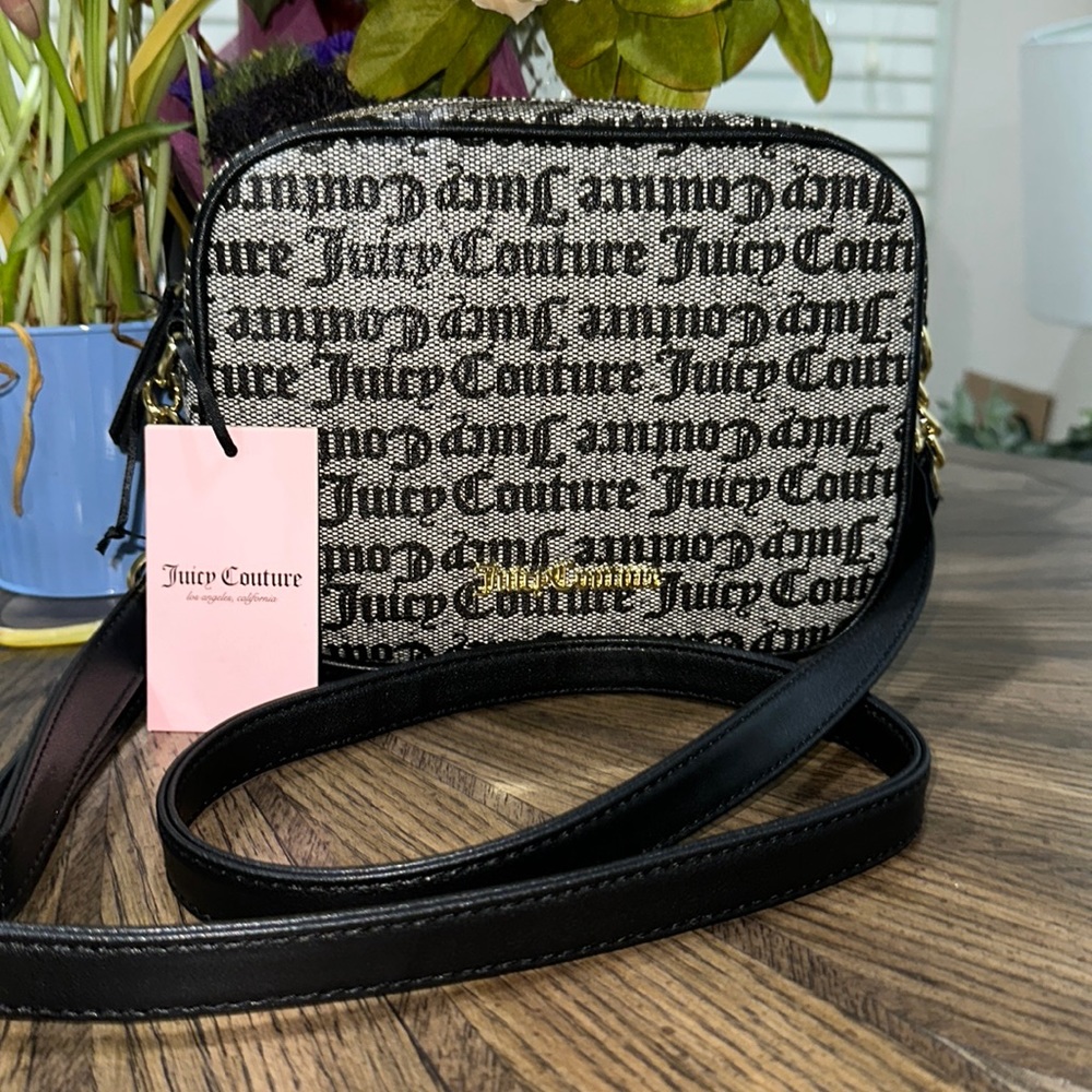 NWT juicy couture crossbody 🩷🖤🩷